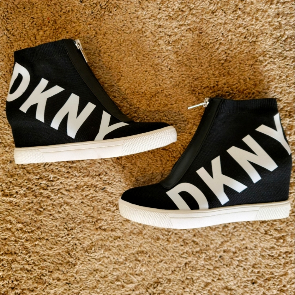 DKNY wedge Logo High Top Sock Sneaker